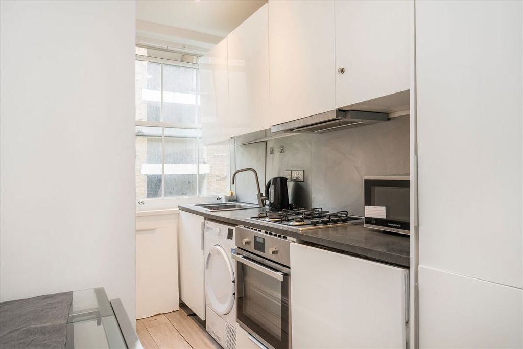 Property photo 3 of 6