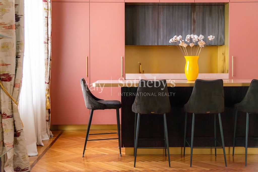 Property photo 3 of 28