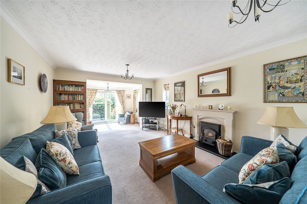 Property photo 2 of 17 Picture No. 15