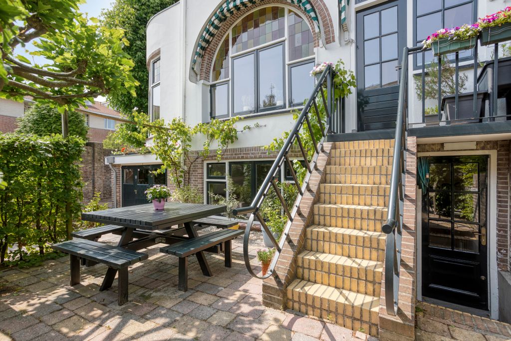 Property photo 3 of 58