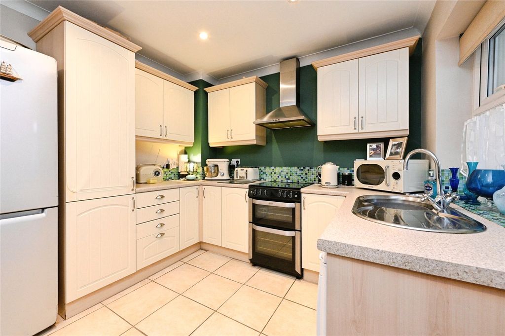 Property photo 3 of 23 Picture No. 04