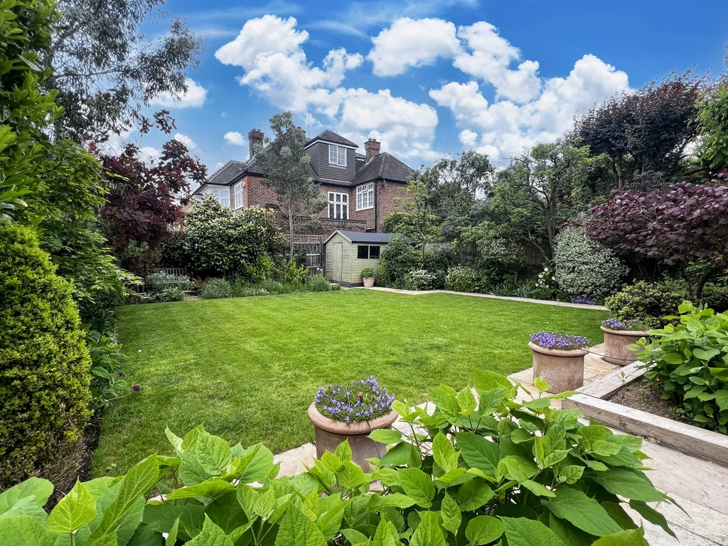 House in London, London Borough of Brent - More