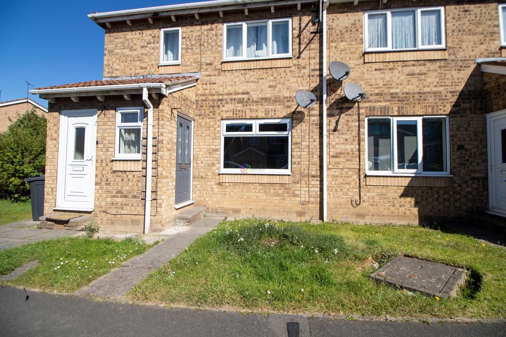 Property photo 1 of 7 Front