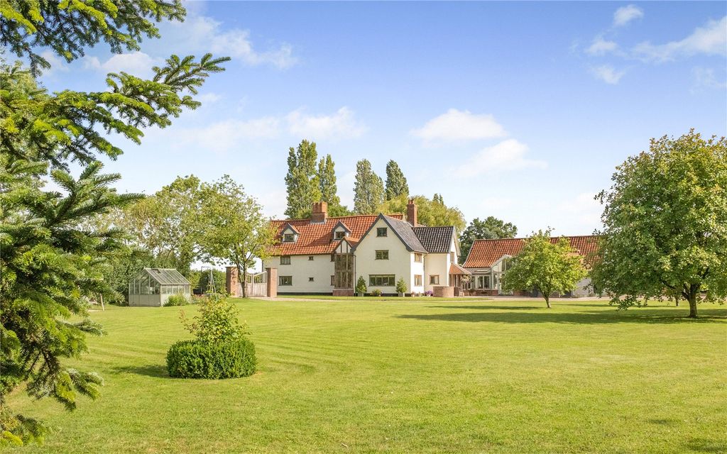Property photo 1 of 37 Mill Hall