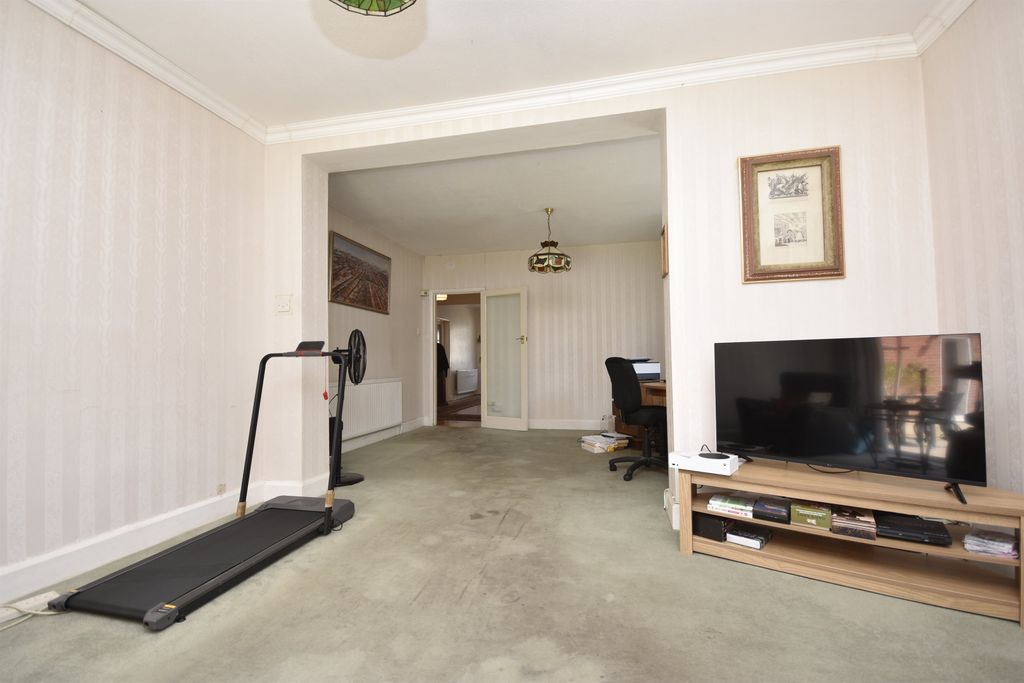 Property photo 3 of 22