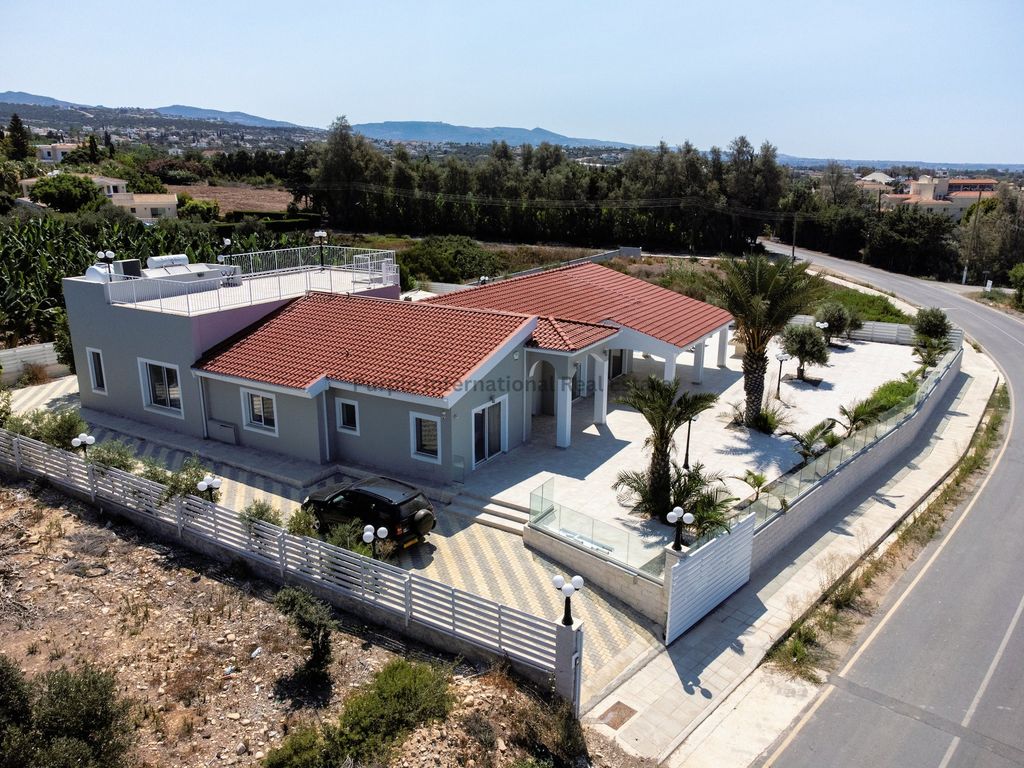 Property photo 1 of 51