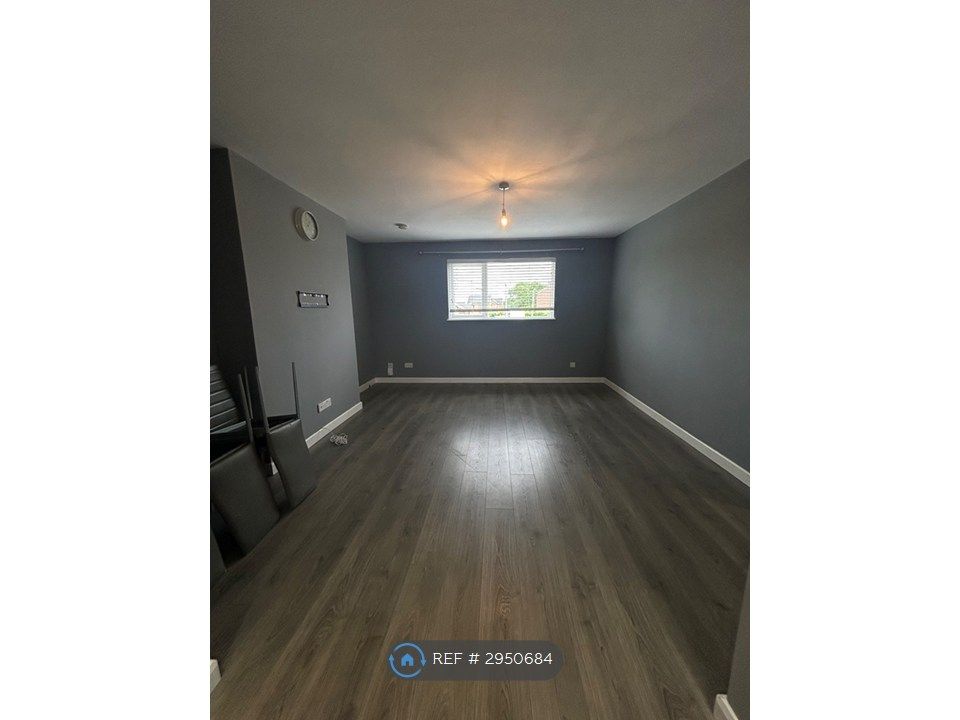 Property photo 2 of 26