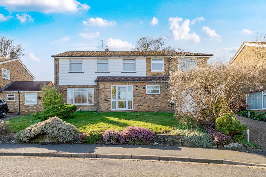 Property photo 1 of 25