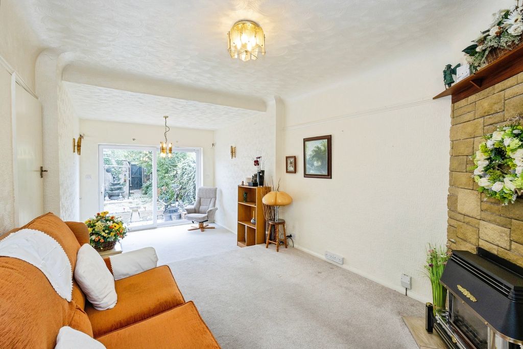 Property photo 2 of 23 Pbox-Img.Jpg