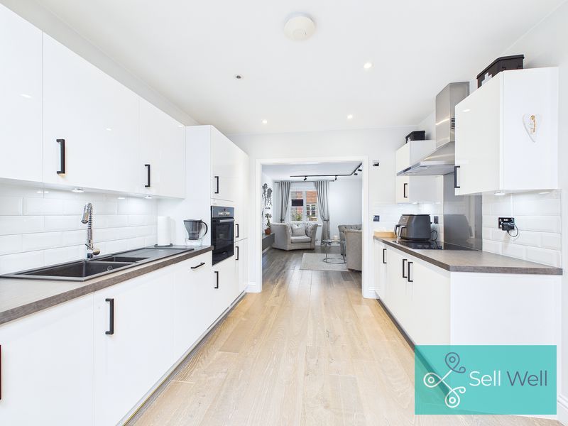 Property photo 3 of 29 Kitchen/Diner