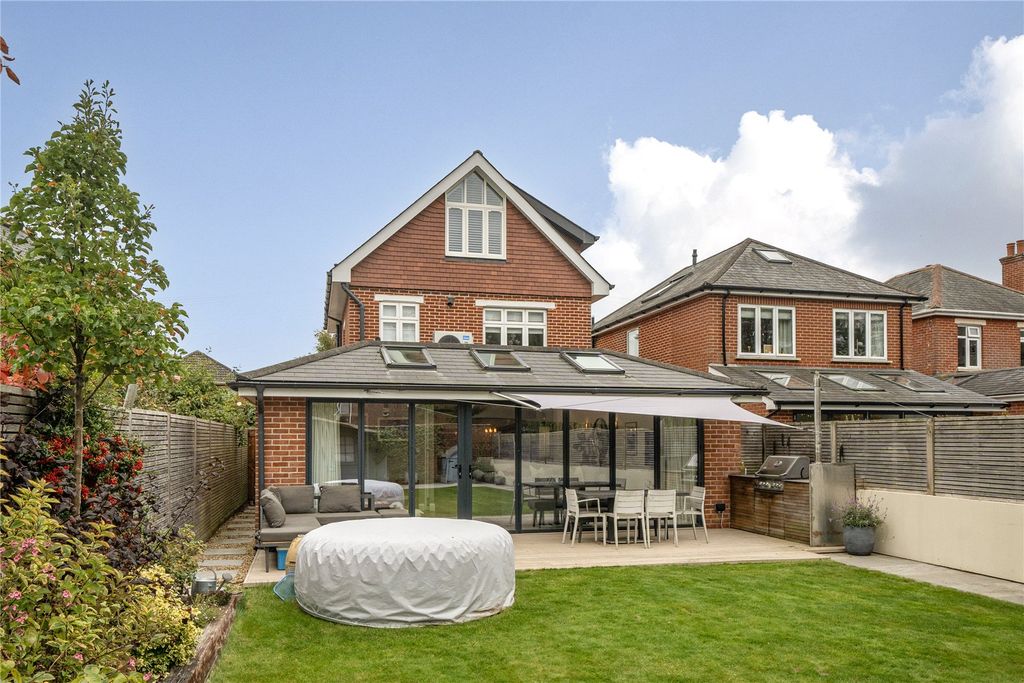 Property photo 3 of 19 Picture 3