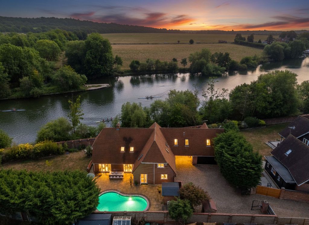 Property photo 1 of 47