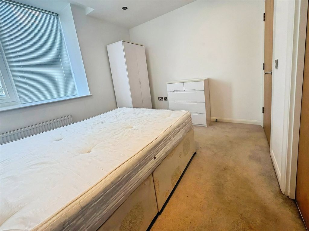 Property photo 3 of 10 Bedroom