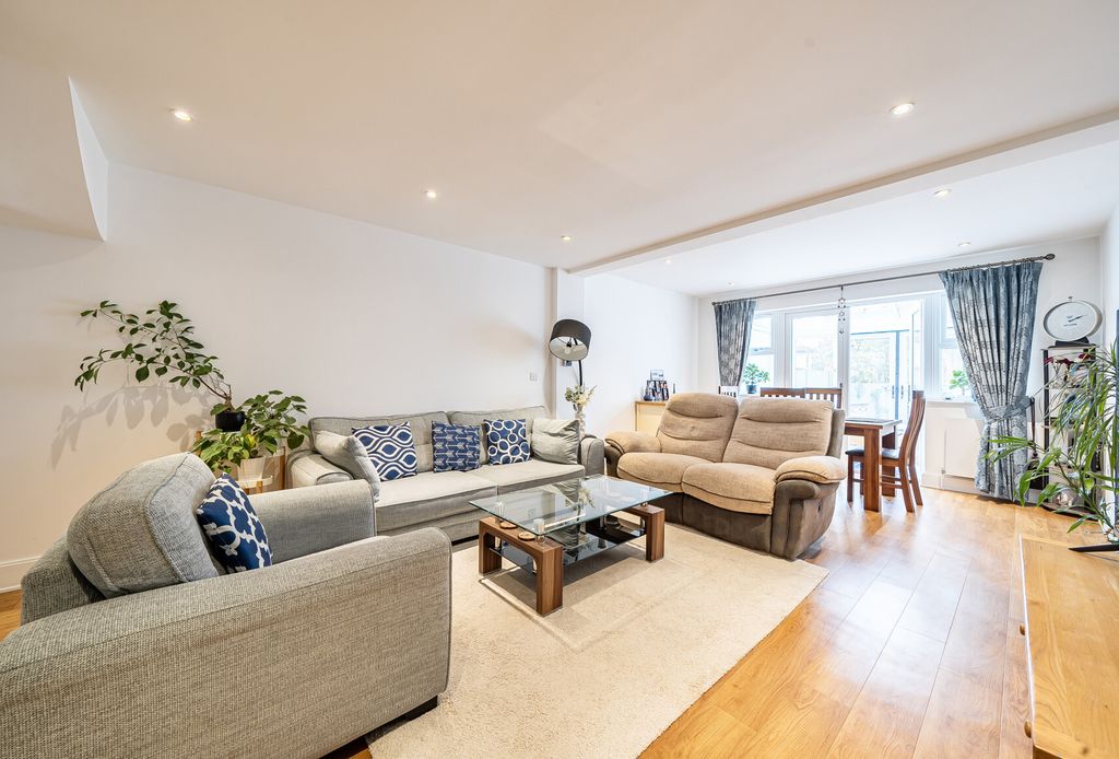 Property photo 3 of 14 1437117-13-69Cbcf...