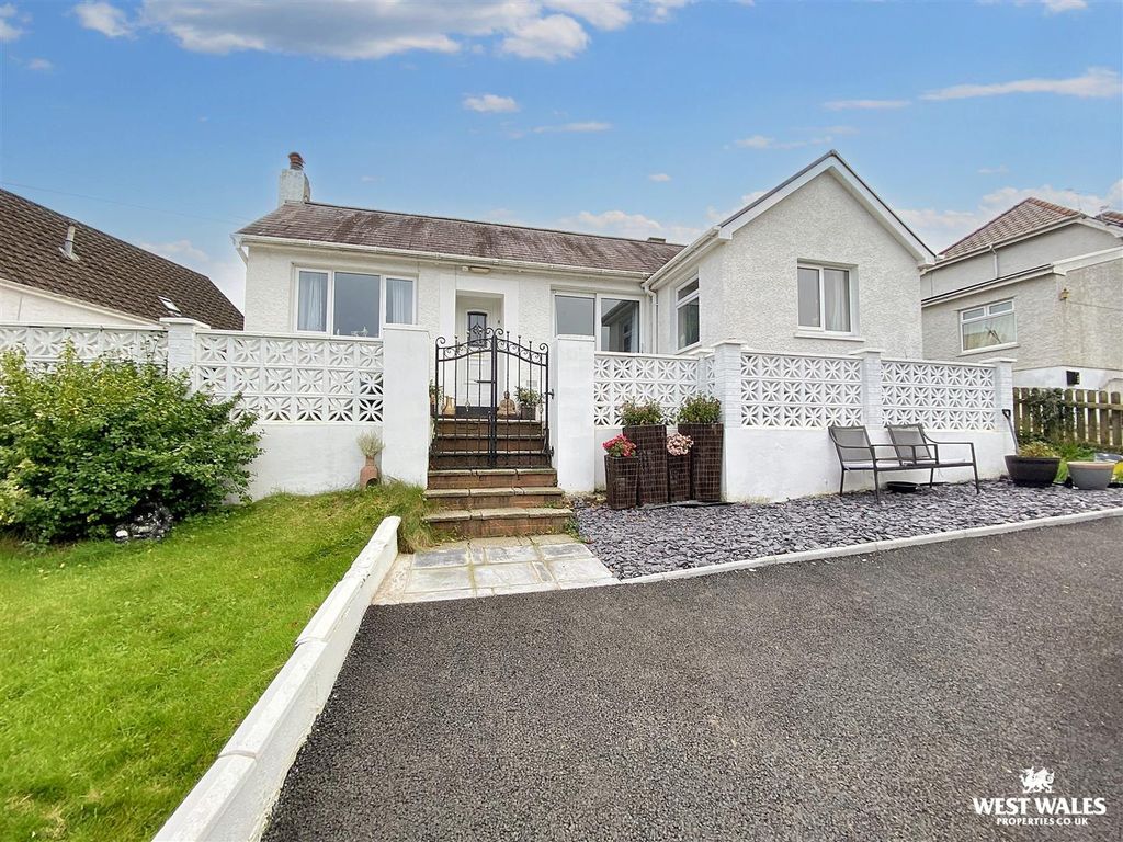 Property photo 1 of 32 Img_2135.Jpg