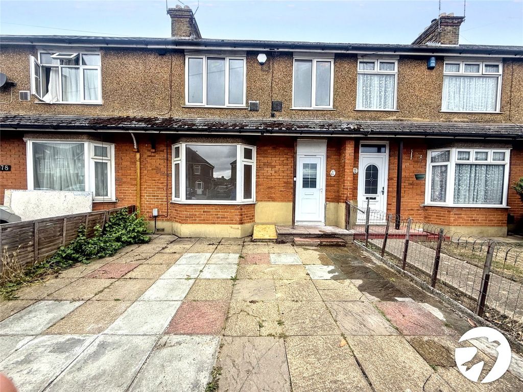Property photo 1 of 18 External