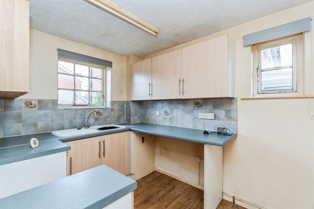 Property photo 3 of 13