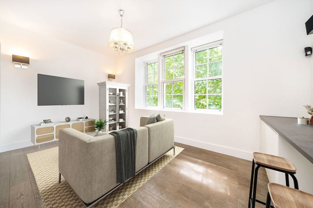 Property photo 1 of 5
