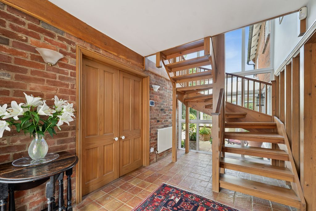 Property photo 3 of 30