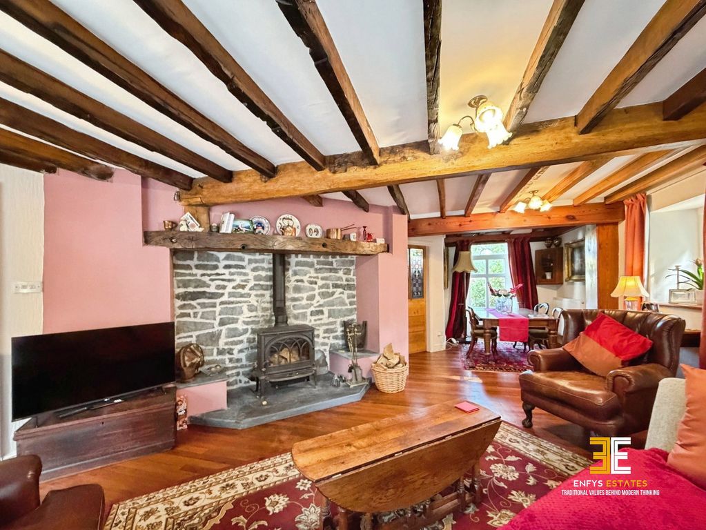 Property photo 2 of 34