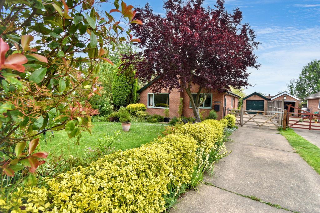 Property photo 1 of 27