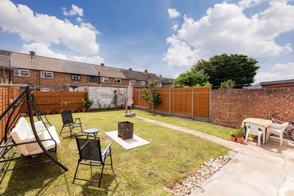 Property photo 2 of 12