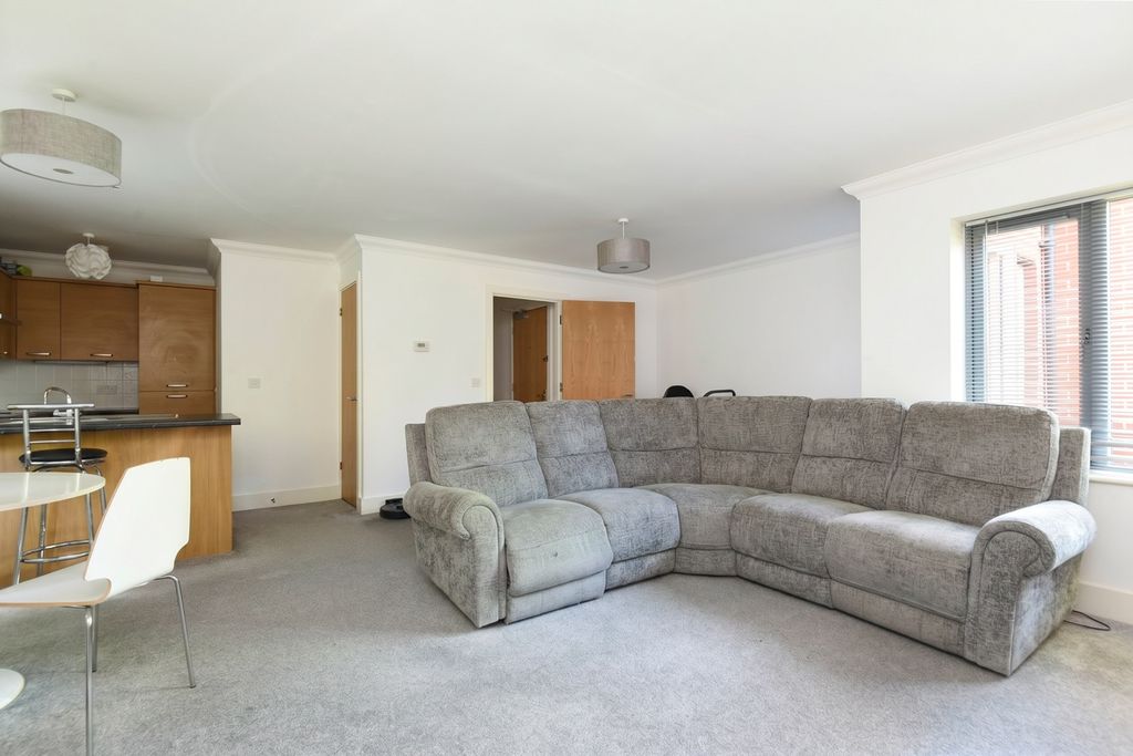 Property photo 3 of 12 5154694