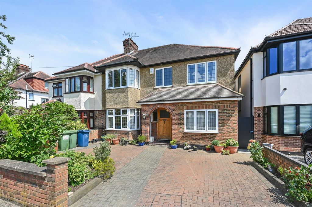 Property photo 1 of 12 Lr - 60 Whitechurch Gardens - 37 (1).Jpg