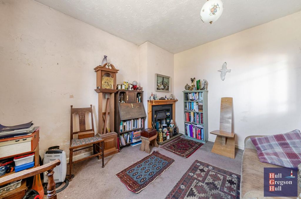 Property photo 2 of 16 99Eadc52-6037-40c3-981c-Cf587284Adc0.Jpg