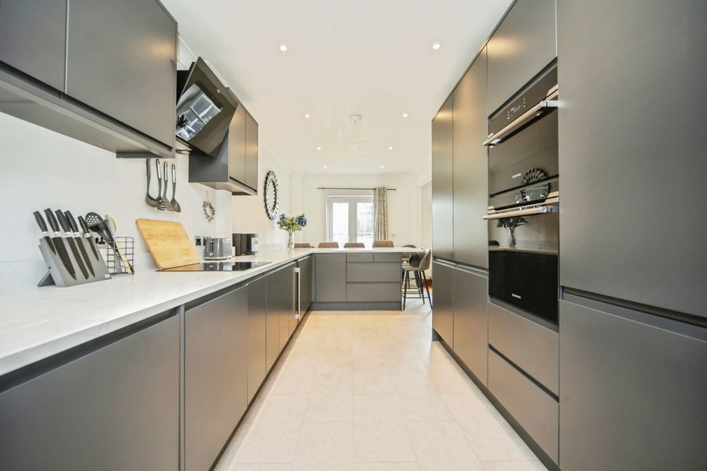 Property photo 2 of 26 9T5A0071