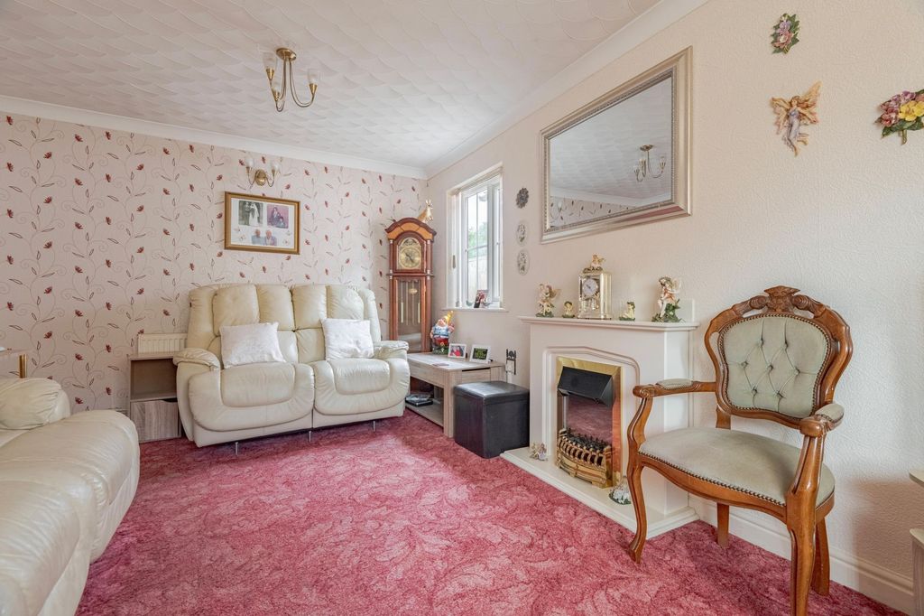 Property photo 3 of 14