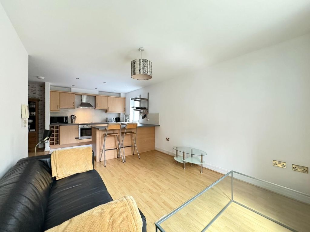 Property photo 2 of 24