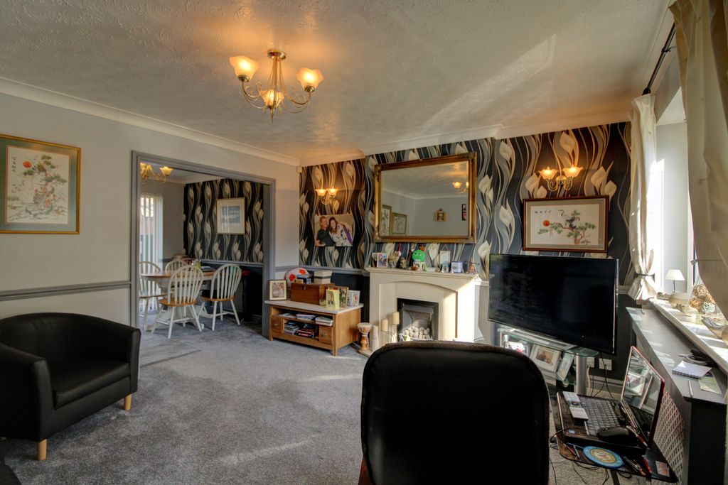 Property photo 2 of 22 2