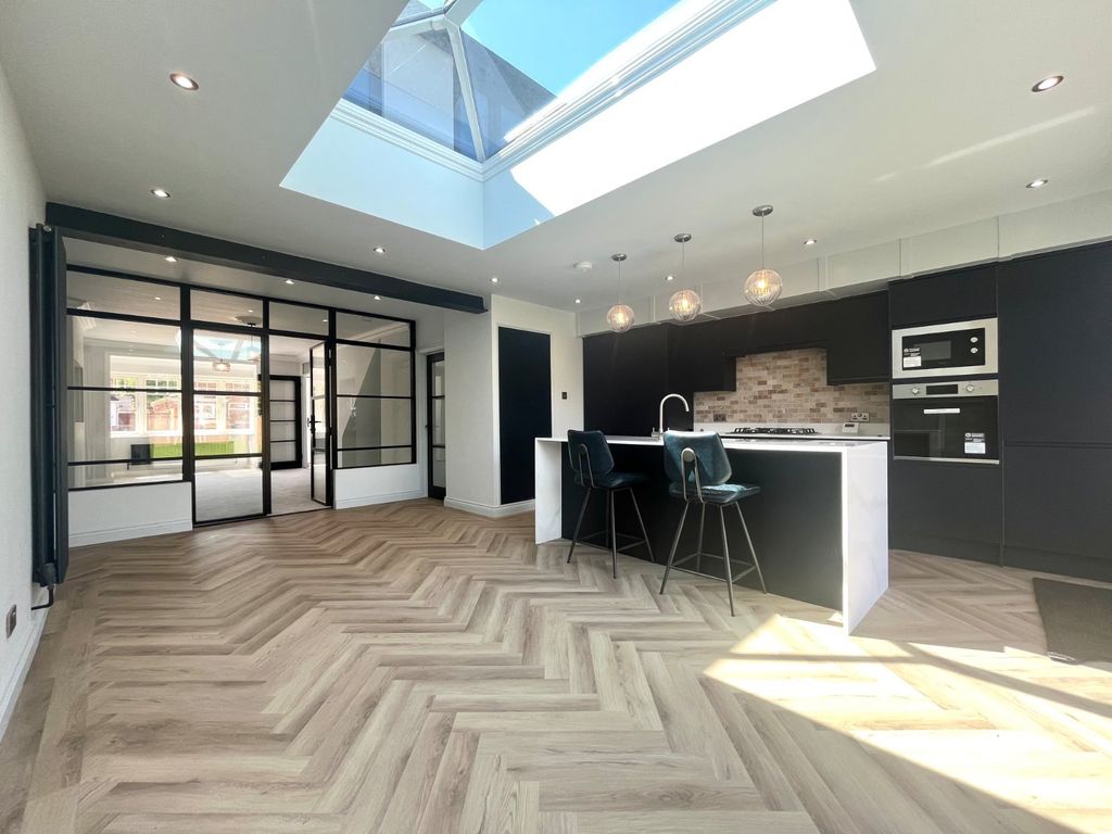 Property photo 2 of 31 Picture No. 55