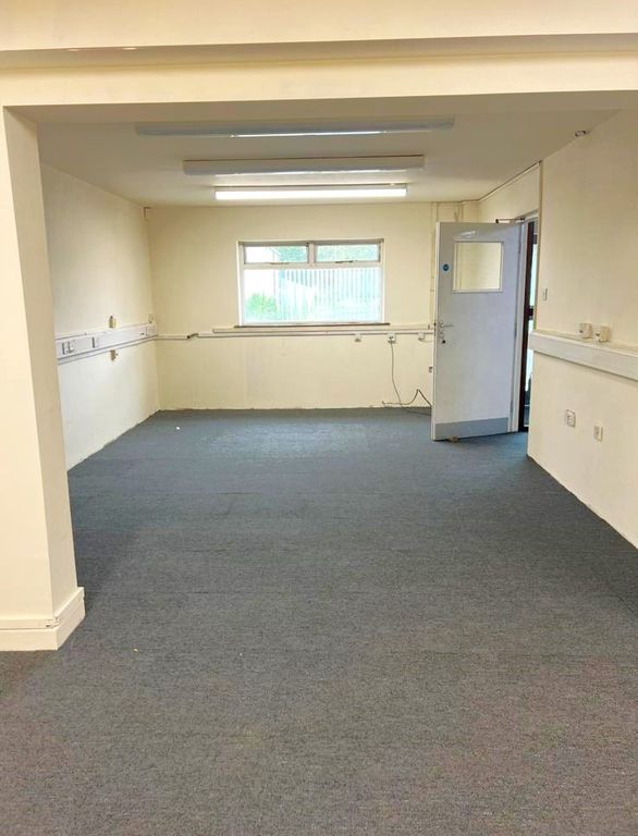 Property photo 3 of 3