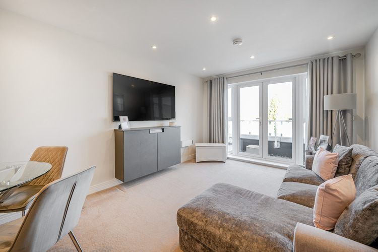 Property photo 1 of 21