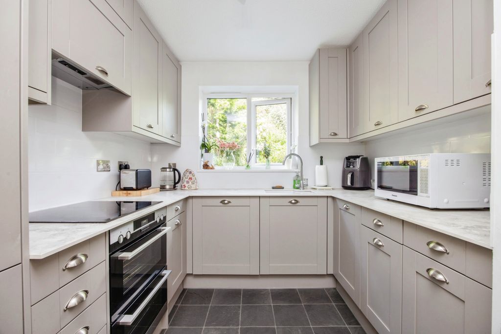 Property photo 2 of 17 Photography