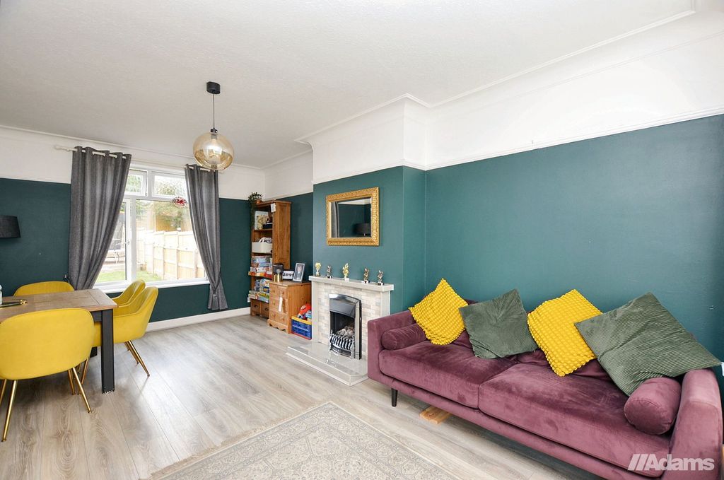 Property photo 2 of 17