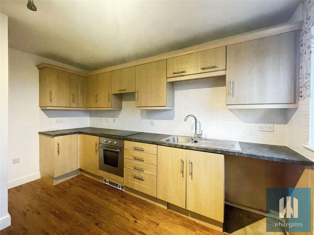 Property photo 2 of 13 Picture No. 17