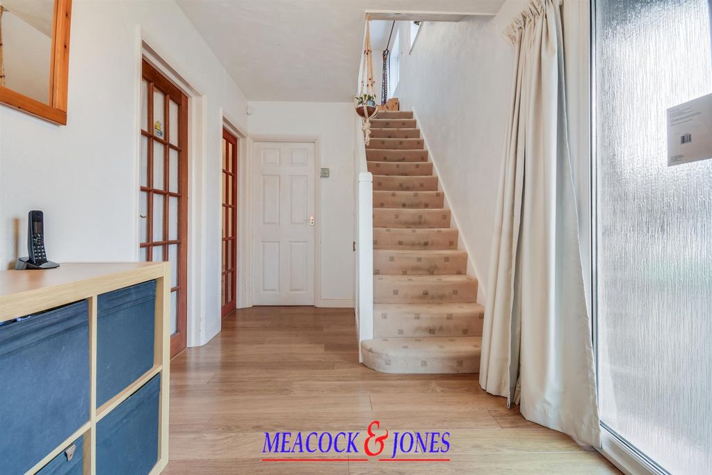 Property photo 3 of 23 Dsc_2414-Dsc_2418.Jpg