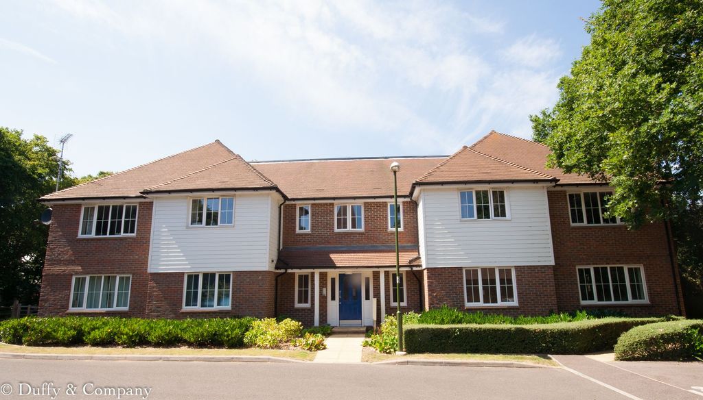 Property photo 1 of 9