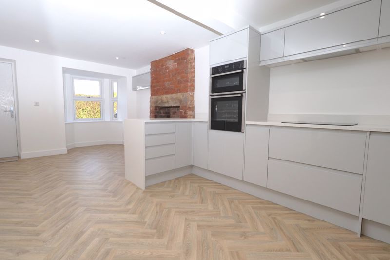 Property photo 3 of 30 Dining Kitchen Area