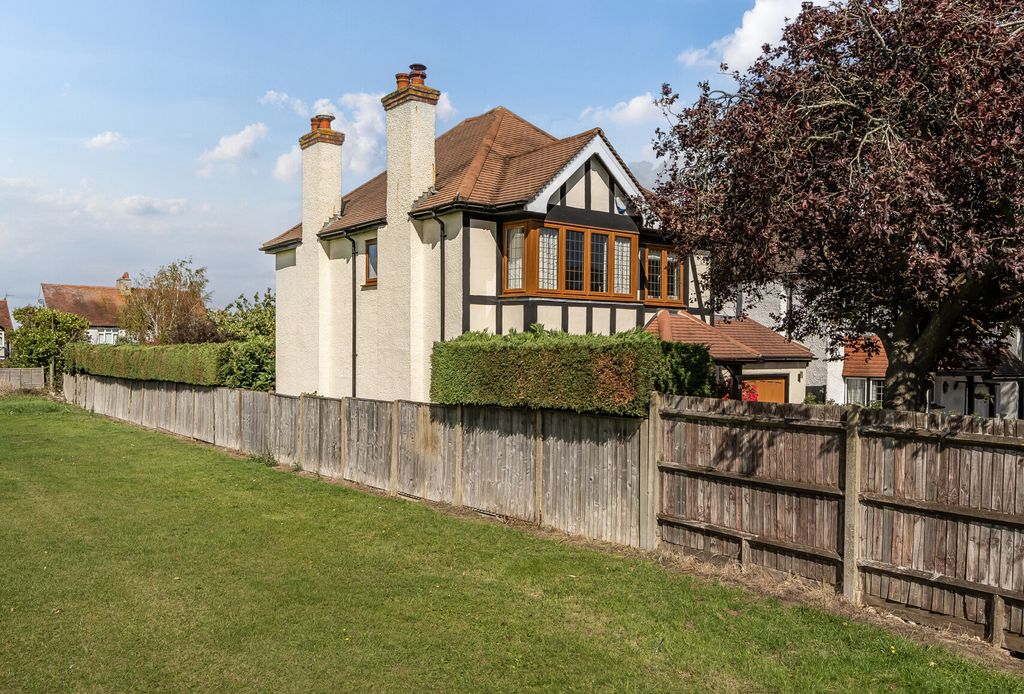 Property photo 2 of 19 External
