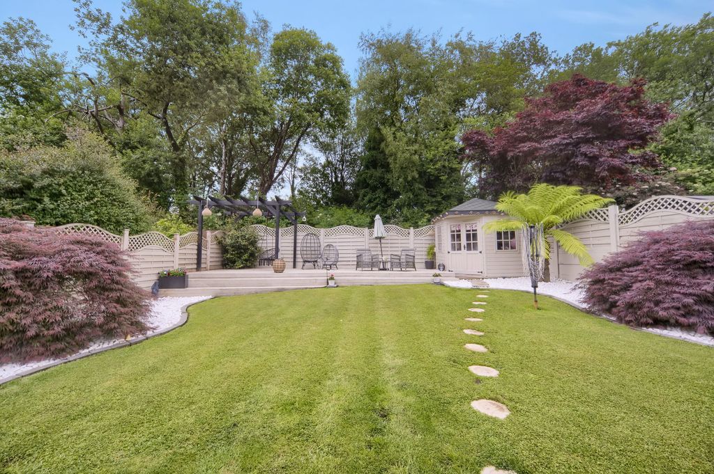 Property photo 2 of 50