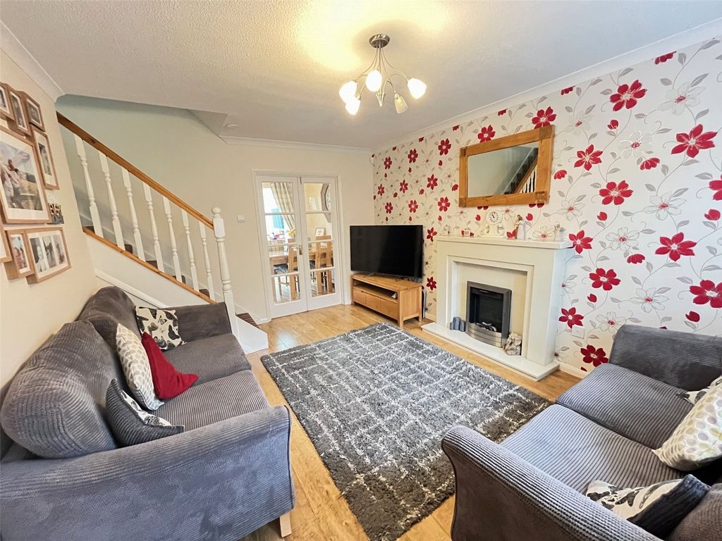 Property photo 2 of 33 Picture No. 03