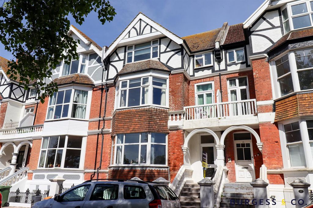 Property photo 1 of 12 Park Rd New.Jpg