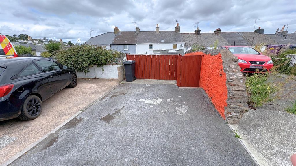 Property photo 2 of 12 O12.Png