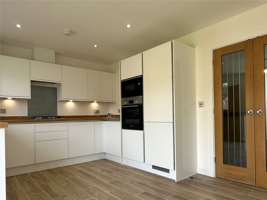 Property photo 2 of 11 Picture No. 04