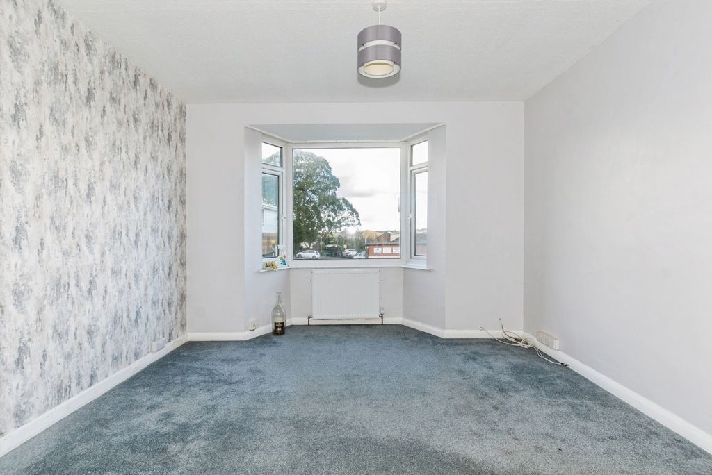 Property photo 3 of 16 Photo