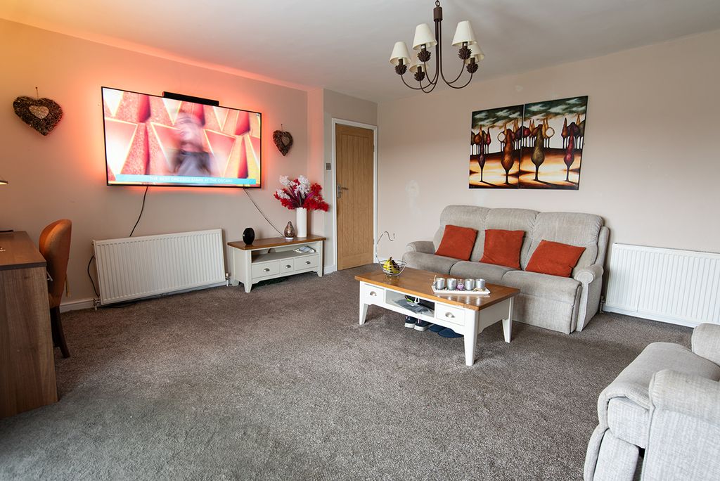 Property photo 3 of 58